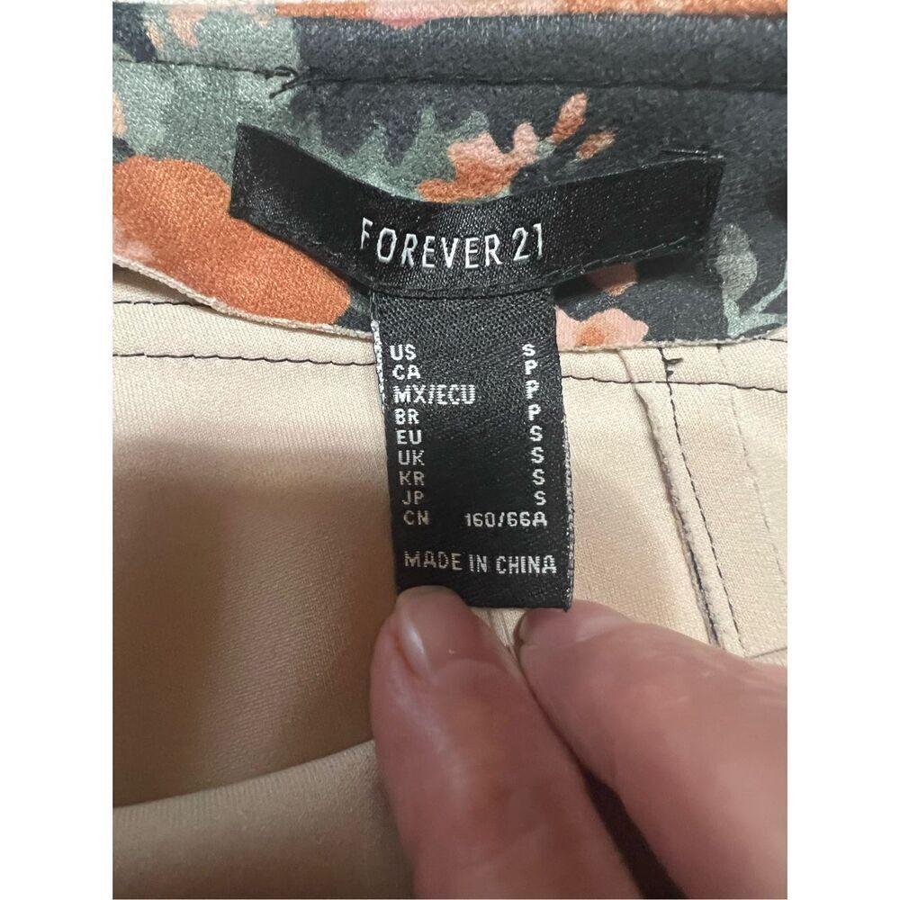Forever 21 Y2K Multi Color/Flare/ Floral/ Sz S NWT - Picture 3 of 8
